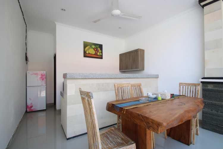 Villa Positano Seminyak Buitenkant foto